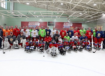 Юные следж-хоккеисты приняли участие в тренировке сборной России по хоккею