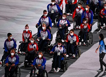 Российские паралимпийцы приняли участие в церемонии открытия Игр в Токио