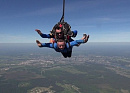 Псковские паралимпийцы совершили прыжки с парашютами